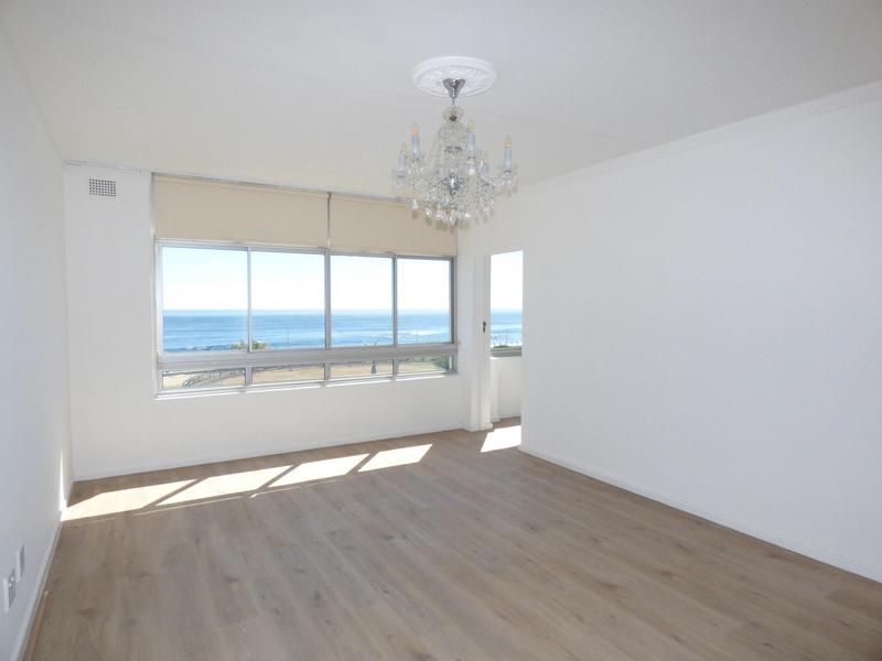 1 Bedroom Property for Sale in Mouille Point Western Cape